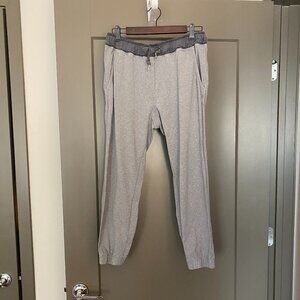 lululemon jogger 8